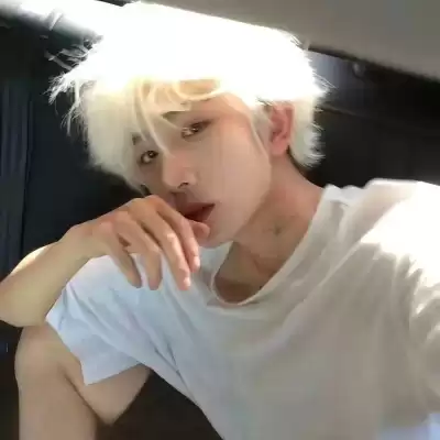 仰映容